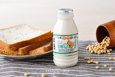 一個溫暖早晨，必備國產黃豆豆漿